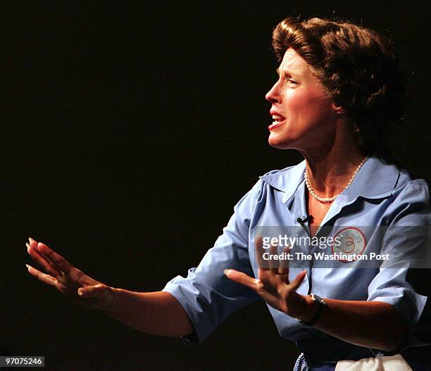 July 10, 2007 CREDIT: Mark Gail/ TWP La Plata, Md ASSIGNMENT#: 192330 EDITED: mg Mary Ann Jung played Julia Child in a eveing with Julia Child at the...
