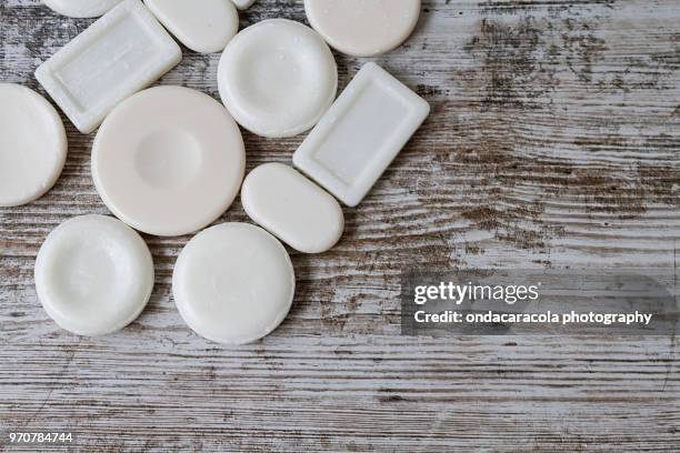 pieces of soap - amenities hotel stockfoto's en -beelden