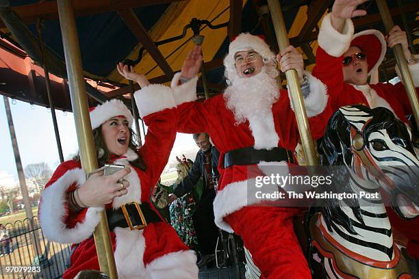 Me_SANTARCHY1 DATE: PHOTOGRAPHER: Sarah L. Voisin Washington, DC NEG #: 196463 Santas take to the street of DC for Santarchy, an annual event that...