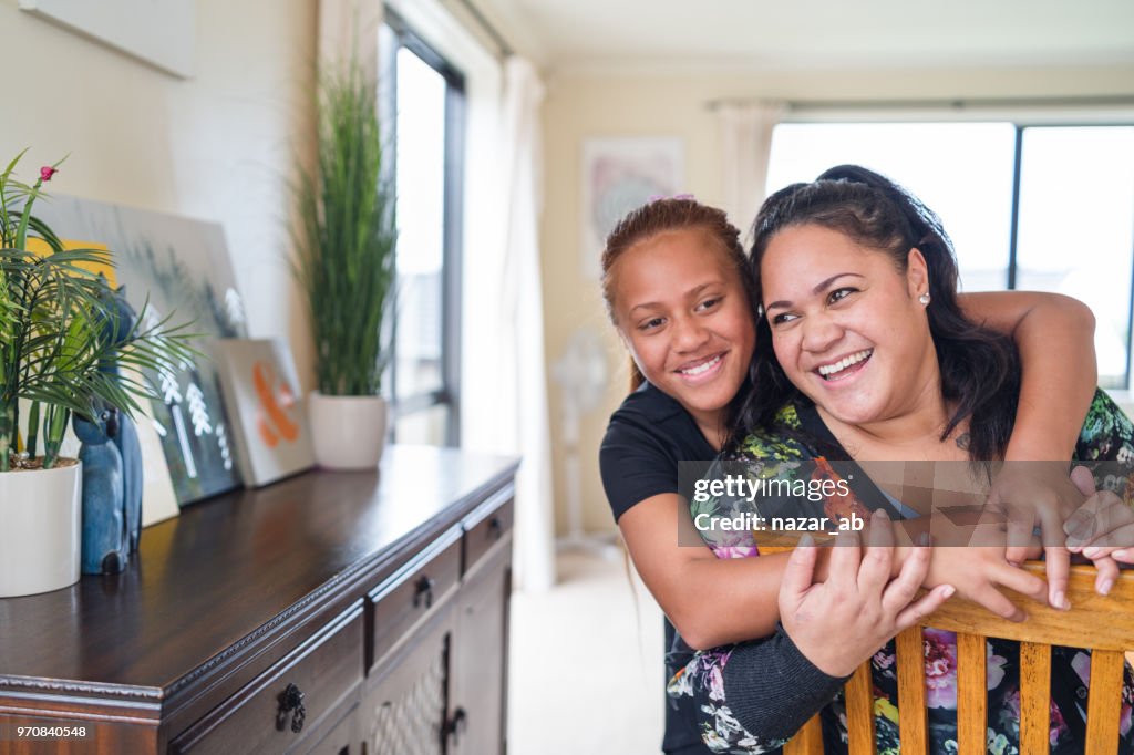 Madre e hija adhesión.