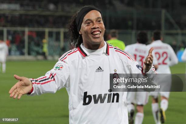 Ronaldinho of AC Milan celebrates the victory during the Serie A match between ACF Fiorentina and AC Milan at Stadio Artemio Franchi on February 24,...