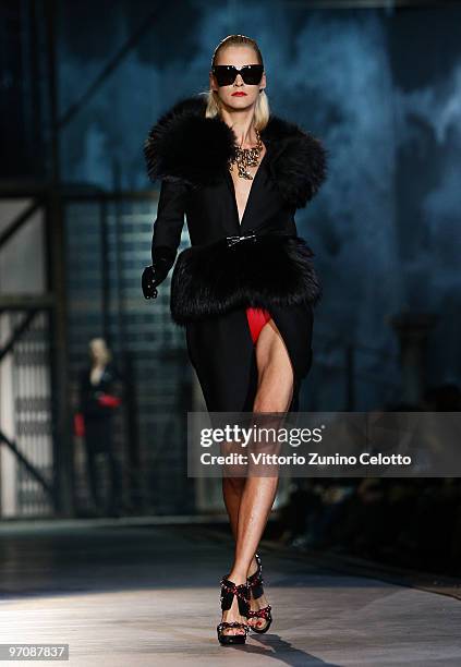 Model Carmen Kass walks the runway during the DSquared2 Milan Fashion Week Autumn/Winter 2010 show on February 26, 2010 in Milan, Italy.