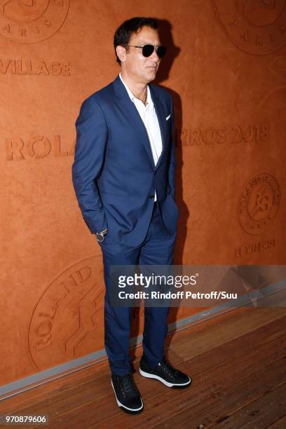 Actor Clive Owen attends the Men Final of the 2018 French Open - Day Fithteen at Roland Garros on June 10, 2018 in Paris, France.