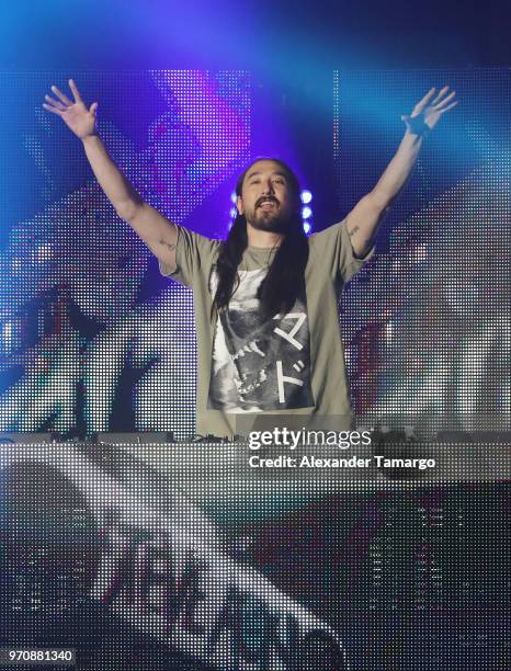 Steve Aoki is seen performing during the Mix Live! presented by Uforia concert at the AmericanAirlines Arena on June 9, 2018 in Miami, Florida.