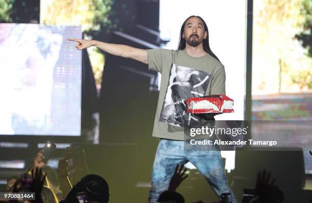 Steve Aoki is seen performing during the Mix Live! presented by Uforia concert at the AmericanAirlines Arena on June 9, 2018 in Miami, Florida.