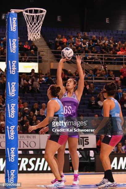 Maia Wilson of the Northern Stars shoots at goal during the round six ANZ Premiership match between the Northern Stars and the Southern Steel at...