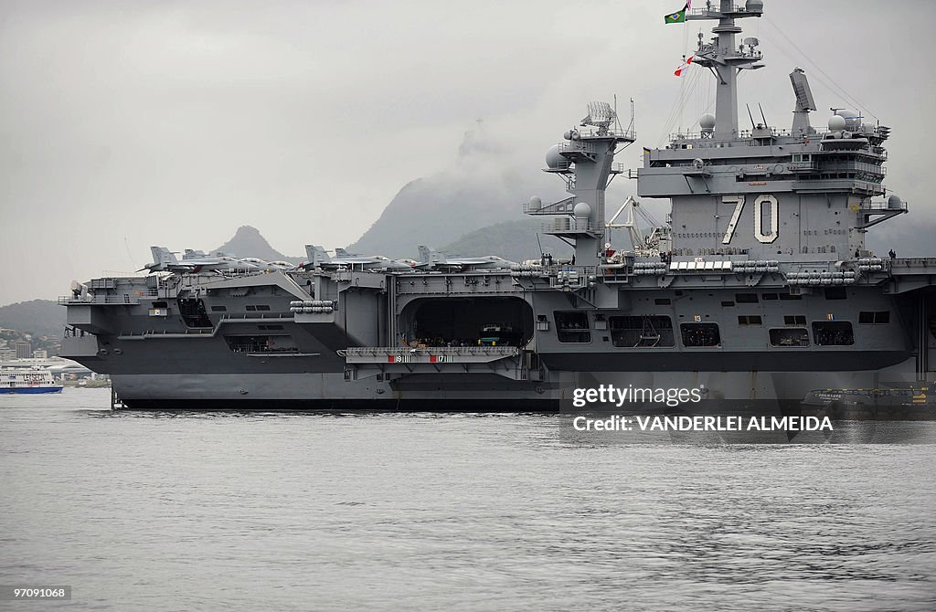 The USS Carl Vinson (CVN-70) Nimitz clas