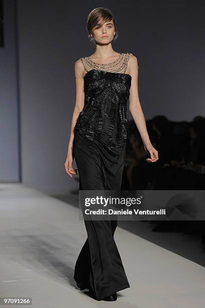 Model Abbey Lee Kershaw walks the catwalk during the Alberta Ferretti Milan Fashion Week Autumn/Winter 2010 on February 26, 2010 in Milan, Italy.