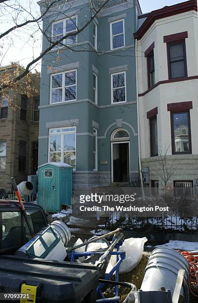 DCAssess1 Date: 1.31.2005 Kevin Clark\The Washington Post Neg #: 164391 Washington, DC A home in the LeDroit Park neighborhood of NW DC currently...
