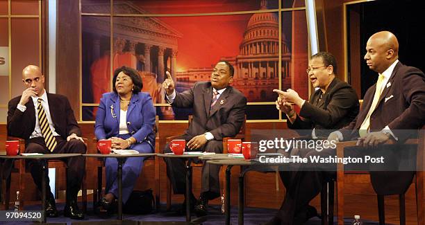 Feb. 15, 2006 Slug: me-debate sassignment Channel 9 studios 4100 Wisconsin Ave, NW Photographer: Gerald Martineau DC Mayoral candidates spar DC...