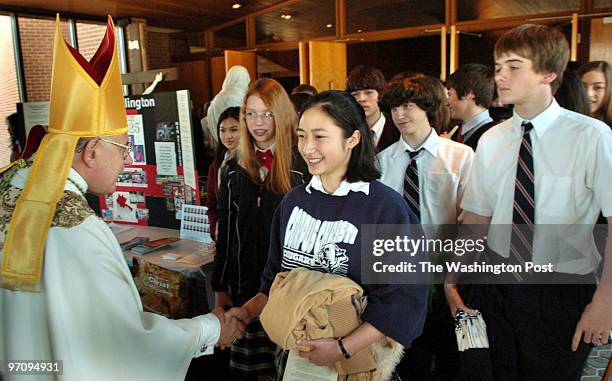 Mar. 7 2006 Slug: me-vocations sassignment Holy Spirit church, Annandale, VA 1200 Catholic 8th graders from Virginia attend a special annual mass...