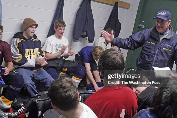 Josephm \176853--SLUG--HX-HOCKEY2-DATE----LOCATION--Gardens Ice House, 13800 Old Gunpowder Rd, Laurel, MD, -PHOTOGRAPHER-MARVIN...