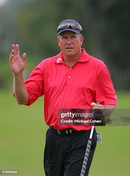 Hayes waves during the final round of the Mayakoba Golf Classic at El Camaleon Golf Club held on February 21, 2010 in Riviera Maya, Mexico.