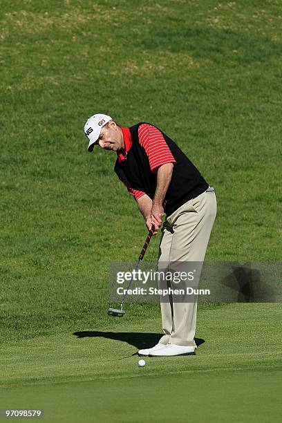 Kevin Sutherland putts onto the fourth green during the final round of the Northern Trust Open at Riviera Country Club on February 7, 2010 in Pacific...