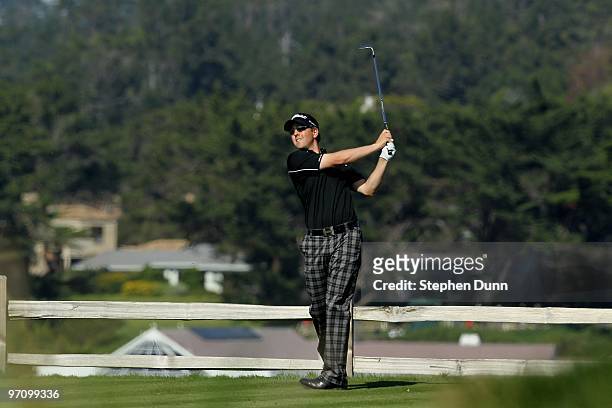 Bryce Molder hits his tee shot on the seventh hole during the final round of the AT&T Pebble Beach National Pro-Am at Pebble Beach Golf Links on...
