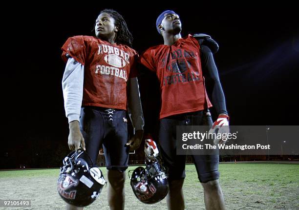 Josephm 186060--SLUG--SP/DUNBAR--DATE-11/21/06-- Dunbar Senior High School, District of Columbia-PHOTOGRAPHER-MARVIN JOSEPH/TWP--CAPTION-Dunbar High...