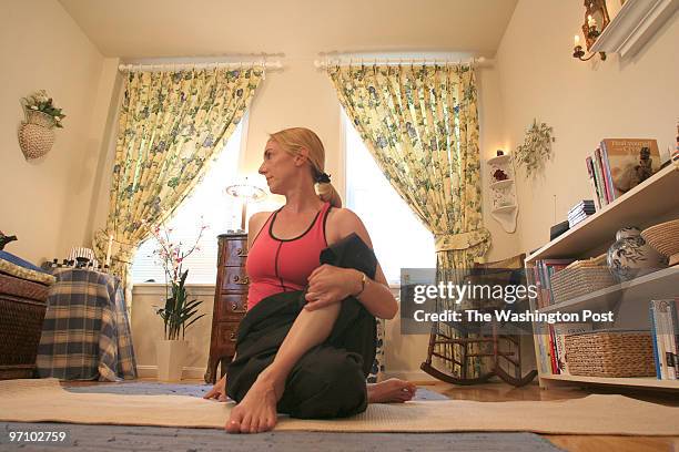 Holistic DATE: 7/10/2006 NEG#: 182017 PHOTOGRAPHER: Michel du Cille 1312 C St. SE Kelly Moore and Al Colley are founders of Harmonia Health. Kelly...