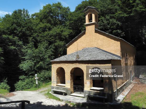 oratory of st. eurosia, trarego viggiona - cannobio fotografías e imágenes de stock