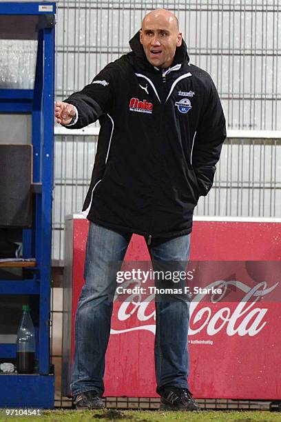 Head coach Andre Schubert of Paderborn gestures during the Second Bundesliga match between SC Paderborn and 1860 Muenchen at Energieteam Arena on...