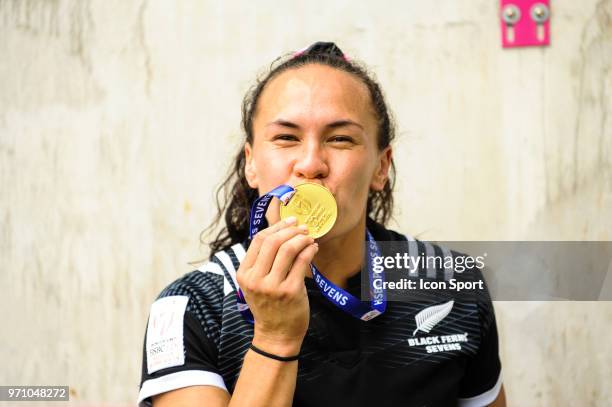 Portia Woodman of New Zealand celebrates the victory after the Final women match between New zealand and Australia at the HSBC Paris Sevens, stage of...