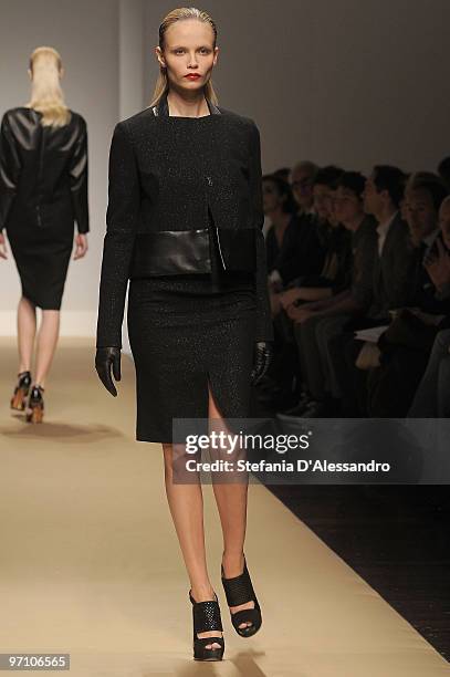 Model Natasha Poly walks the runway during the Gianfranco Ferre Milan Fashion Week Autumn/Winter 2010 show on February 26, 2010 in Milan, Italy.