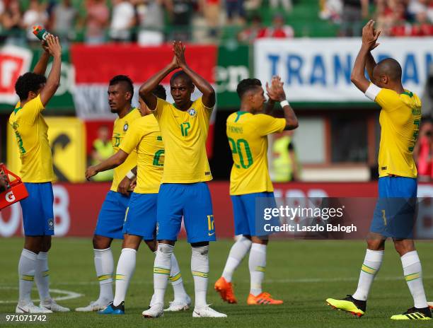 Fernandinho of Brazil and his team-mates applaud the fans during an International Friendly match between Austria and Brazil at Ernst Happel Stadium...