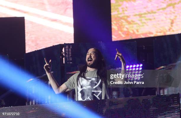 Steve Aoki performs at Mix Live! Presented by Uforia at American Airlines Arena on June 9, 2018 in Miami, Florida.