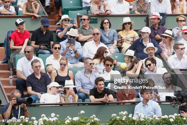 Pierre Niney, Natasha Andrews, Cyril Lignac, Tim Roth, his wife Nikki Butler, Jalil Lespert, his wife Sonia Rolland, Vianney Bureau, Clive Owen,...