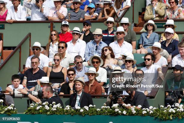 Pierre Niney, Natasha Andrews, Cyril Lignac, Tim Roth, his wife Nikki Butler, Jalil Lespert, his wife Sonia Rolland, Vianney Bureau, Clive Owen,...