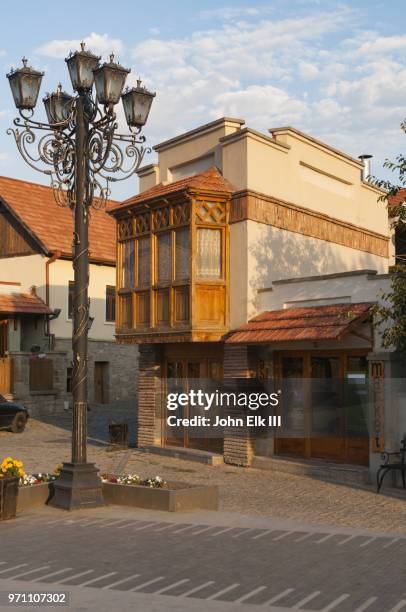 mtskheta street scene - mtskheta stock-fotos und bilder