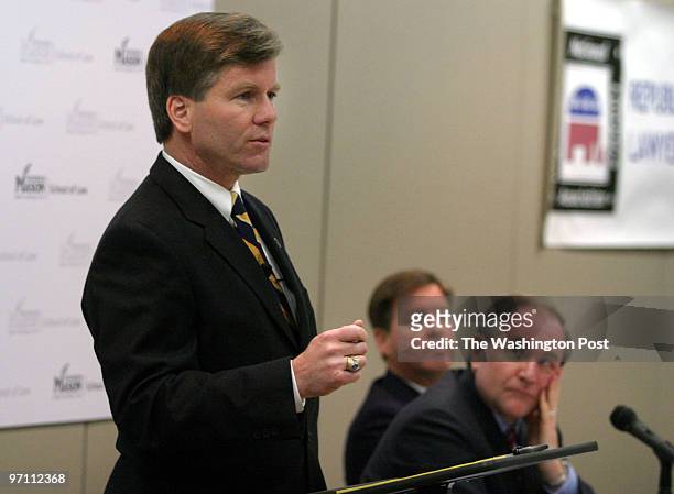 Jahi chikwendiu Robert F. McDonnell during a debate against lawyer Steve Baril, center, the other Republican candidate for Virginia's Attorney...