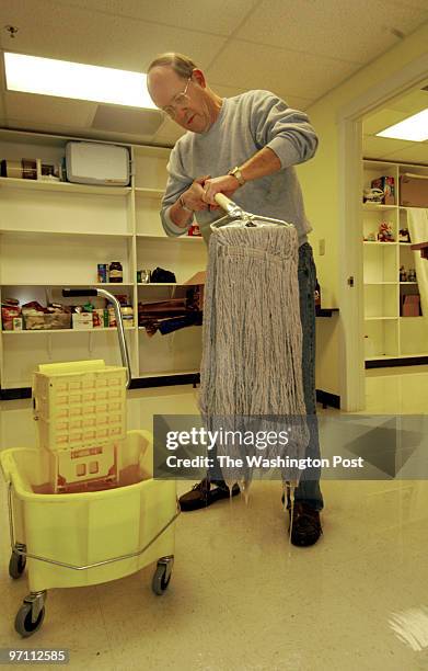 April 6, 2005 Slug: me-flood Neg. #: 166697 Photog: Gerald Martineau Alexandria, VA Church flooded by inoperable sump pump. Alexandria, VA Rising...