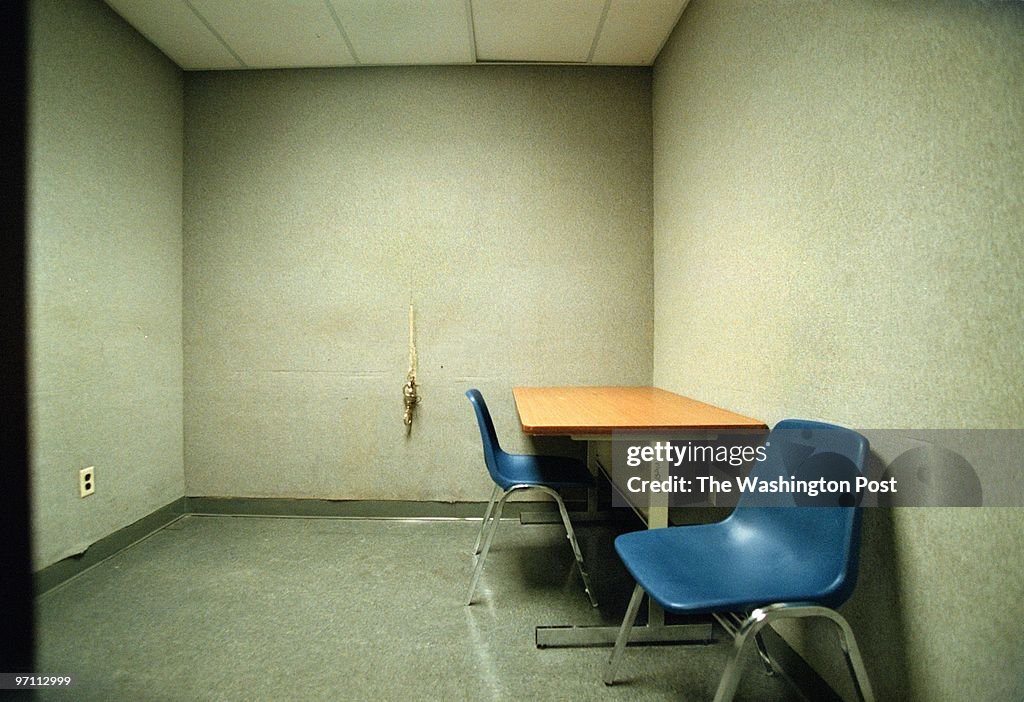ME/PGHOMICIDE 5/24/2001 View of a typical interrogation (in