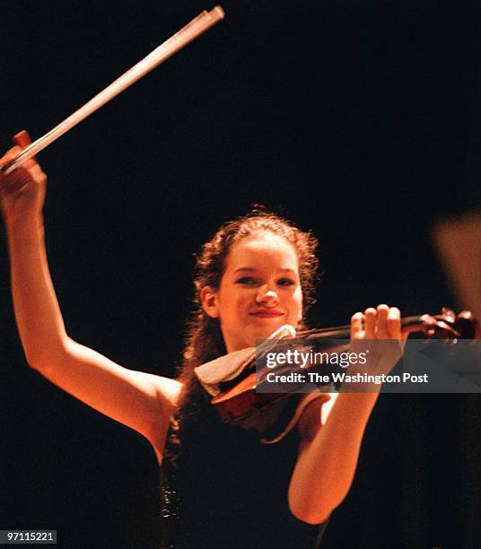 Hillary Hahn, 19-year-old violin soloist plays with the Loudoun Symphony, at Broad Run High School, Ashburn, VA. - Original Filename: CONCERT2.jpg...