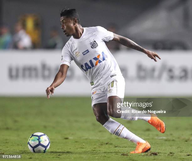 Bruno Henrique of Santos on the ball during the match between Santos and Internacional as a part of Campeonato Brasileiro 2018 at Vila Belmiro...