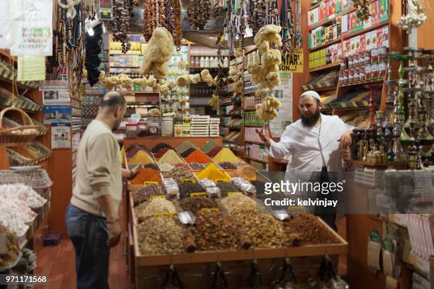 spice stall in the grand bazaar in istanbul, turkey - kelvinjay stock pictures, royalty-free photos & images