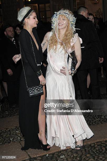 Pixie Geldof and Courtney Love attend the Vogue.it Milan Fashion Week Womenswear Autumn/Winter 2010 show on February 26, 2010 in Milan, Italy.