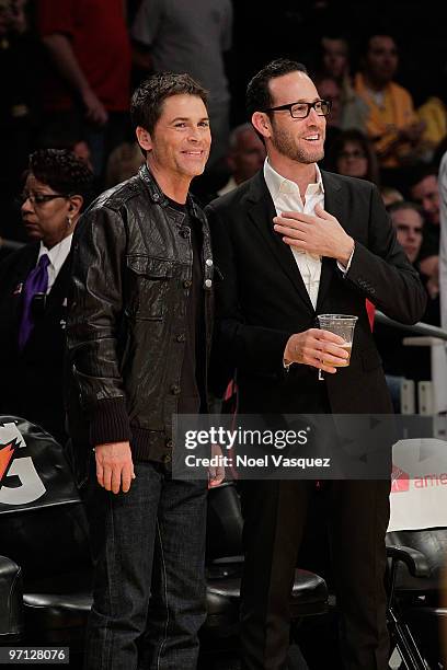 Rob Lowe attends a game between the Philadelphia 76ers and the Los Angeles Lakers at Staples Center on February 26, 2010 in Los Angeles, California.