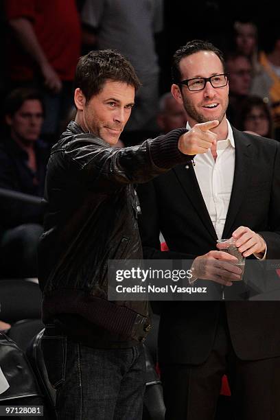 Rob Lowe attends a game between the Philadelphia 76ers and the Los Angeles Lakers at Staples Center on February 26, 2010 in Los Angeles, California.