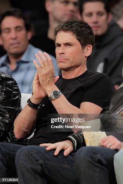 Rob Lowe attends a game between the Philadelphia 76ers and the Los Angeles Lakers at Staples Center on February 26, 2010 in Los Angeles, California.