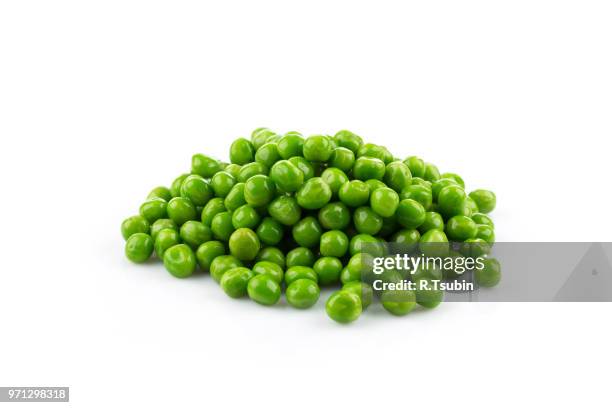 green wet pea - peas stockfoto's en -beelden