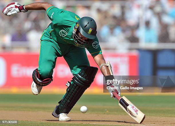 Hashim Amla of South Africa runs a quick single during the 3rd ODI between India and South Africa from Sardar Patel Stadium on February 27, 2010 in...