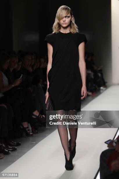 Sasha Pivovarova Photos And Premium High Res Pictures Getty Images sasha-pivovarova-photos-and-premium-high-res-pictures-getty-images