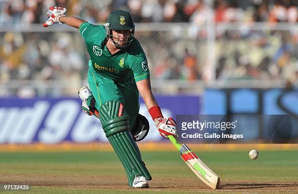 Jacques Kallis of South Africa running hard during the 3rd ODI between India and South Africa from Sardar Patel Stadium on February 27, 2010 in...