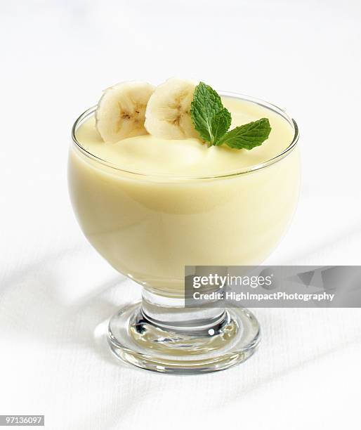 bananenpudding - mousse stock-fotos und bilder