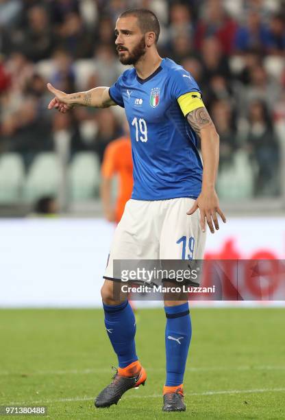 Leonardo Bonucci of Italy gestures during the International Friendly match between Italy and Netherlands at Allianz Stadium on June 4, 2018 in Turin,...