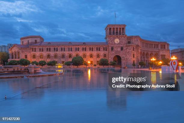 government house yerevan, at sunrise - yerevan 個照片及圖片檔