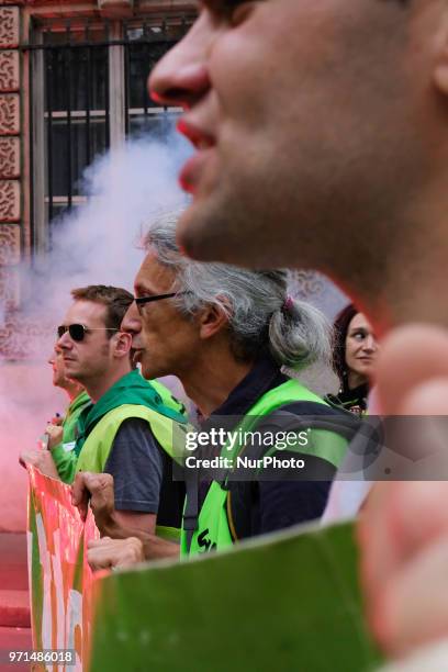 The railway workers of the SUD RAIL union demonstrate from the National Assembly to the Senate for the withdrawal of the rail pact, on 11 June 2018...