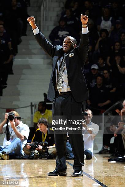 Head coach Mike Anderson of the Missouri Tigers calls out a play to his team during the second half against the Kansas State Wildcats on February 27,...