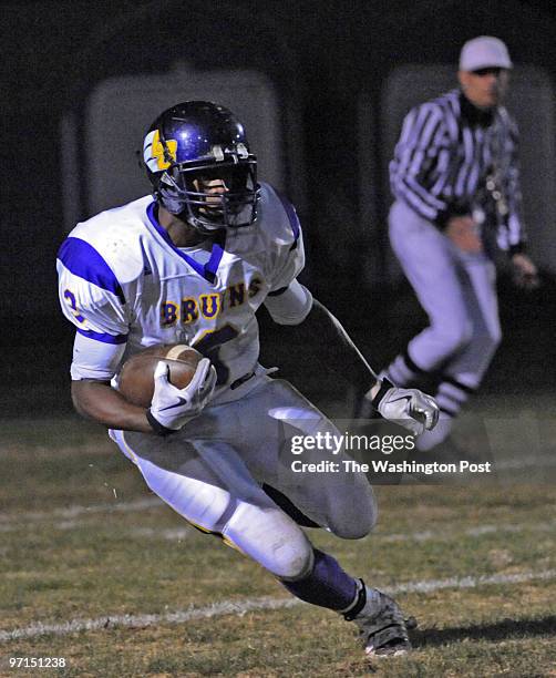 Robinson High School, 5035 Sideburn Rd., Fairfax, VA. Lake Braddock at Robinson High School in region football semifinals. Lake Braddock's Peres...